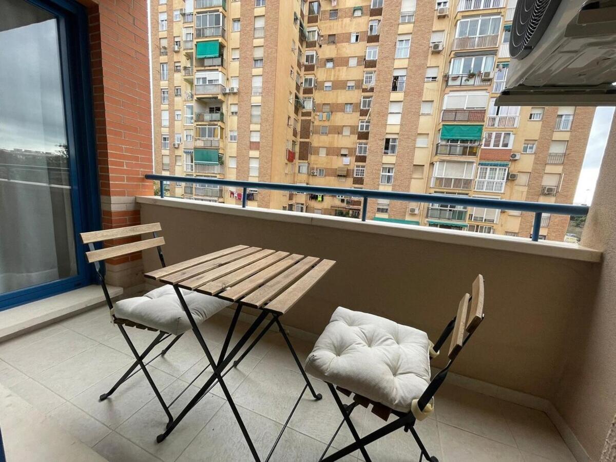 Calu Homes Cerca Playa De Huelin Málaga Extérieur photo